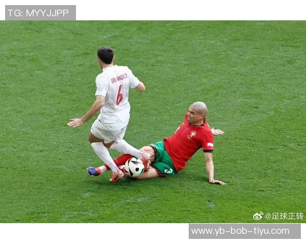 佩佩回忆初见C罗时光:17岁少年训练后啃苹果健身的故事 佩佩回忆初见C罗时光:17岁少年训练后啃苹果健身的故事