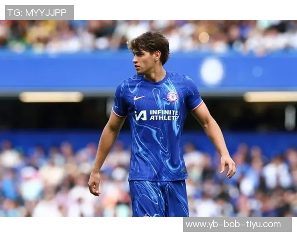 法尔克透露孔帕尼对17岁边锋麦克的高度认可或将外租锻炼提升出场机会